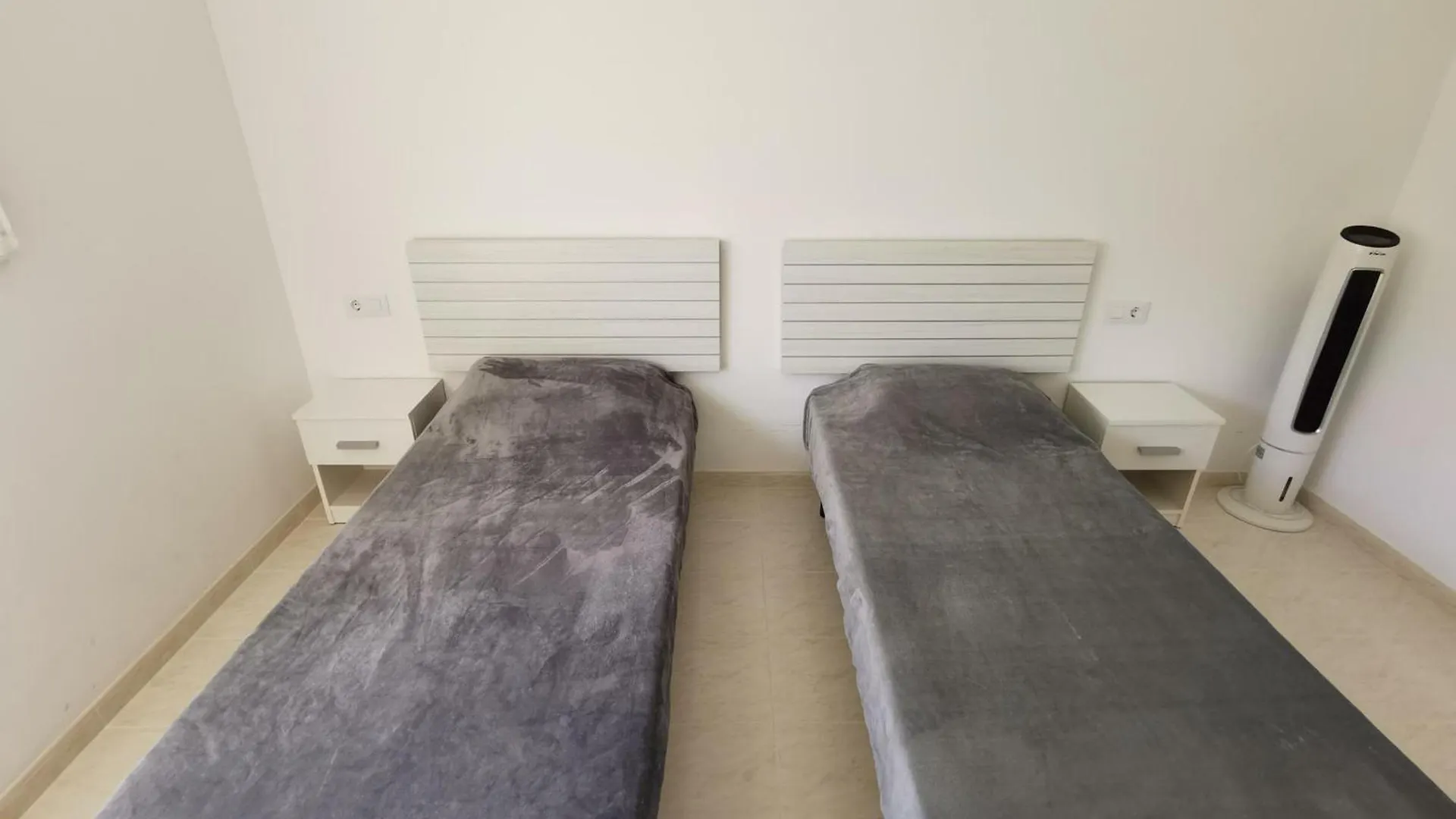 Apartment Apartamento Acogedor A 400M De La Playa En Llanca, Con Terraza Y Bano Hidromasaje - Es-89-135 Spain
