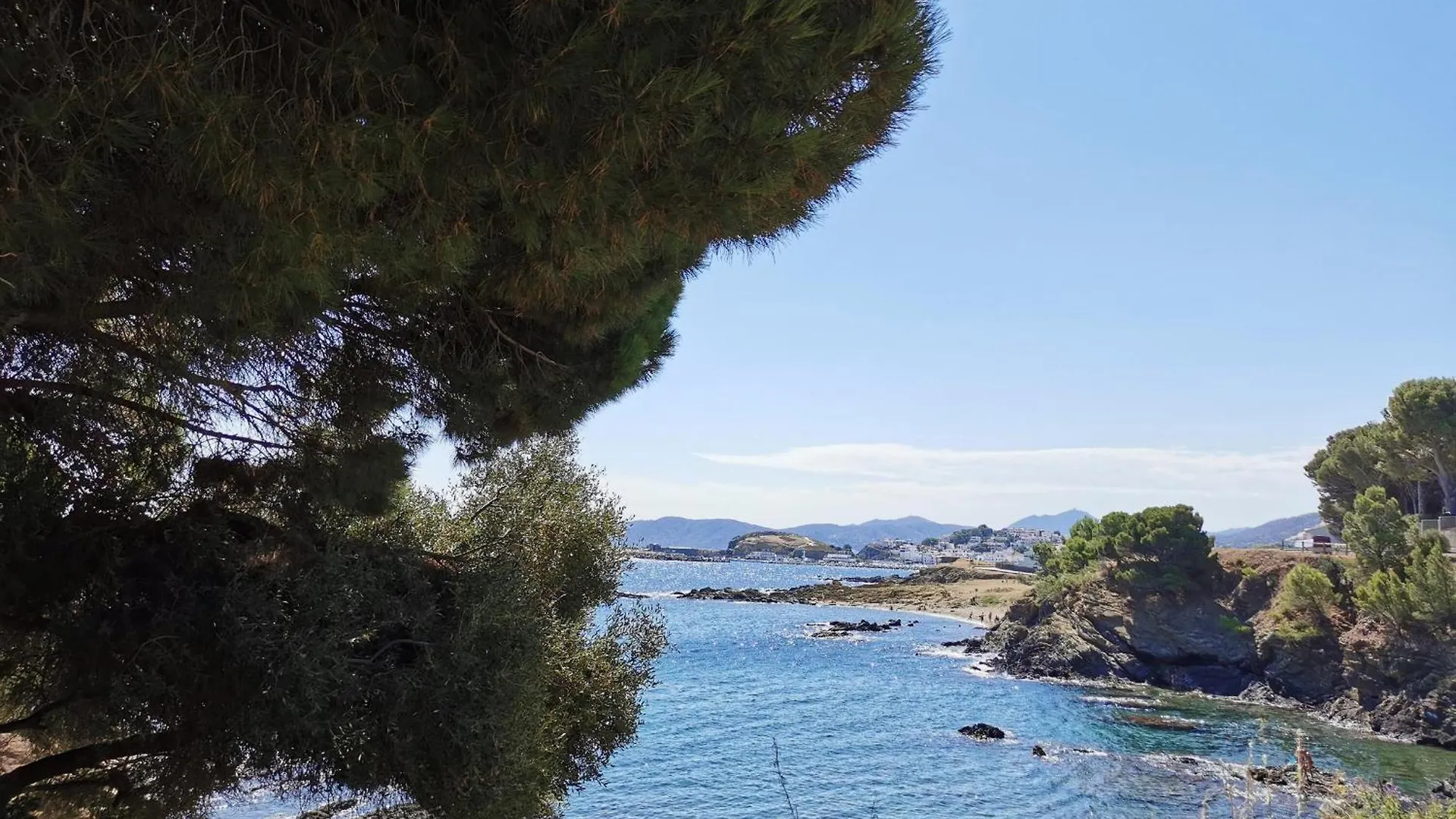 Apartamento Acogedor A 400M De La Playa En Llanca, Con Terraza Y Bano Hidromasaje - Es-89-135 Apartment Llanca