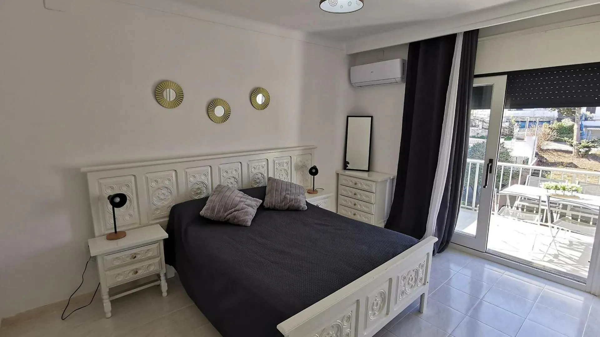 Apartment Apartamento Acogedor A 400M De La Playa En Llanca, Con Terraza Y Bano Hidromasaje - Es-89-135 Spain