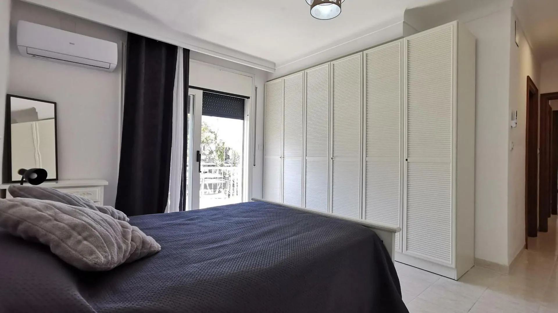 Apartamento Acogedor A 400M De La Playa En Llanca, Con Terraza Y Bano Hidromasaje - Es-89-135